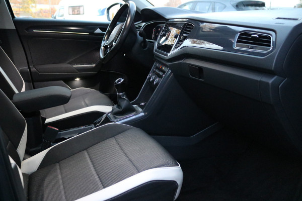 Volkswagen T-Roc 1.0 TSI Sport Xenon Virtual cockpit Navi 18inch Bj:2019