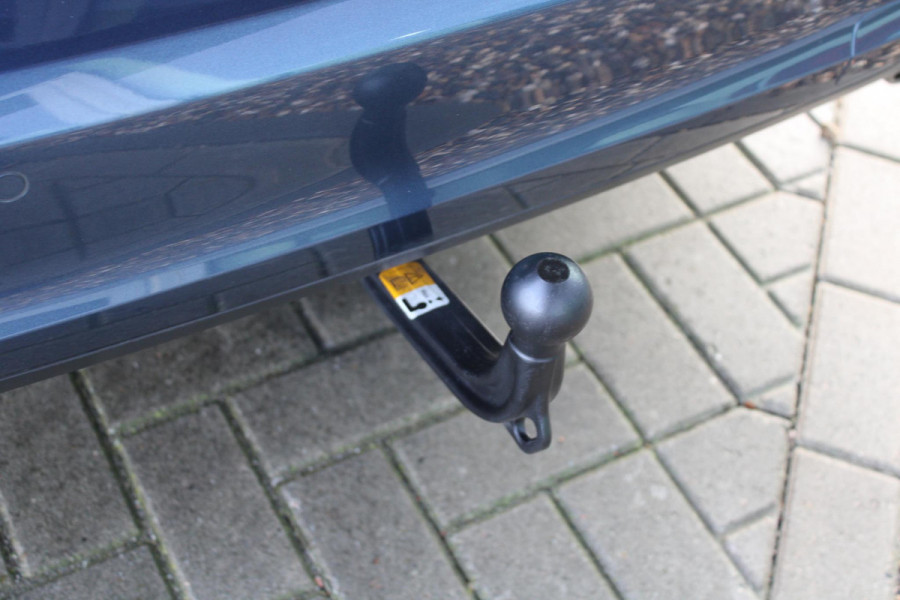 Ford FOCUS Wagon 1.0 EcoBoost Titanium X Business Automaat | Trekhaak | Winter Pack | Adaptive cruise control | Camera