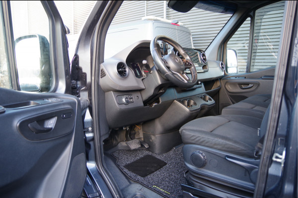 Mercedes-Benz Sprinter 319 3.0 CDI V6 L2H1 AUT. LED, 2X SCHUIFDEUR, 3.5T TREKHAAK, MBUX 10'', 360 CAMERA, STOELVERWARMING, VOORRUIT VERWARMING, LEDER S