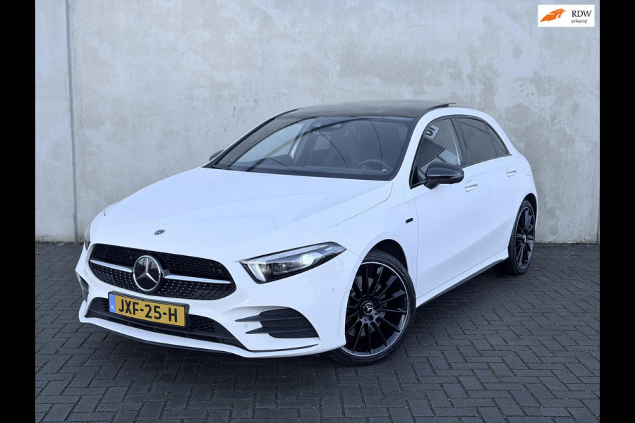 Mercedes-Benz A-Klasse A250e AMG Night Pano HUD Burmester 360 19'' Trekh Leder/alca