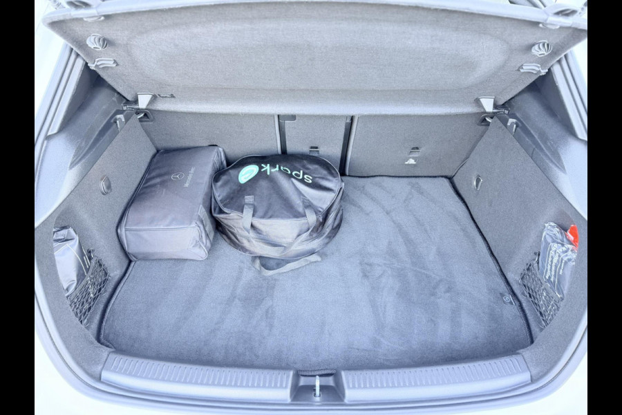 Mercedes-Benz A-Klasse A250e AMG Night Pano HUD Burmester 360 19'' Trekh Leder/alca