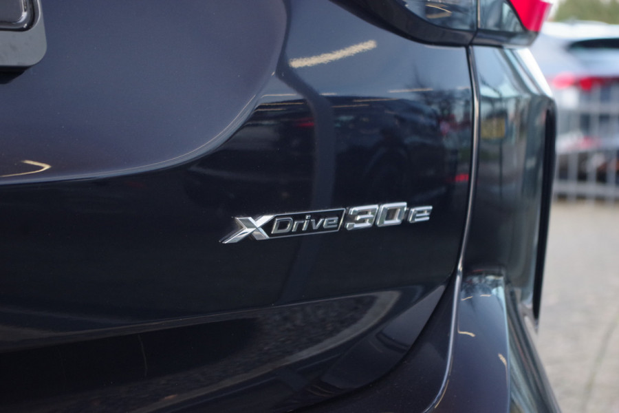BMW X3 xDrive30e 293 PK High Executive M-Sport, Panoramadak, H/K Sound, Memory