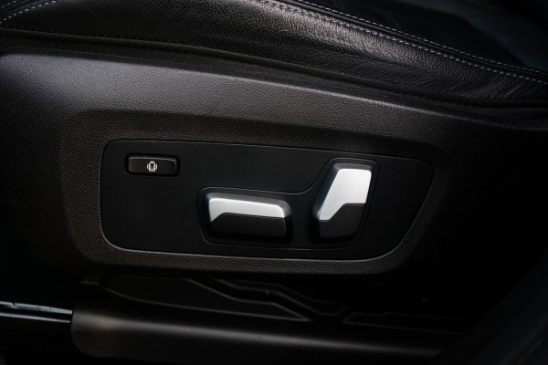 BMW X3 xDrive30e 293 PK High Executive M-Sport, Panoramadak, H/K Sound, Memory