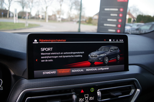 BMW X3 xDrive30e 293 PK High Executive M-Sport, Panoramadak, H/K Sound, Memory