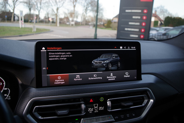 BMW X3 xDrive30e 293 PK High Executive M-Sport, Panoramadak, H/K Sound, Memory