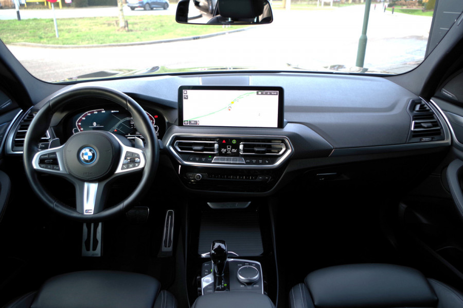 BMW X3 xDrive30e 293 PK High Executive M-Sport, Panoramadak, H/K Sound, Memory