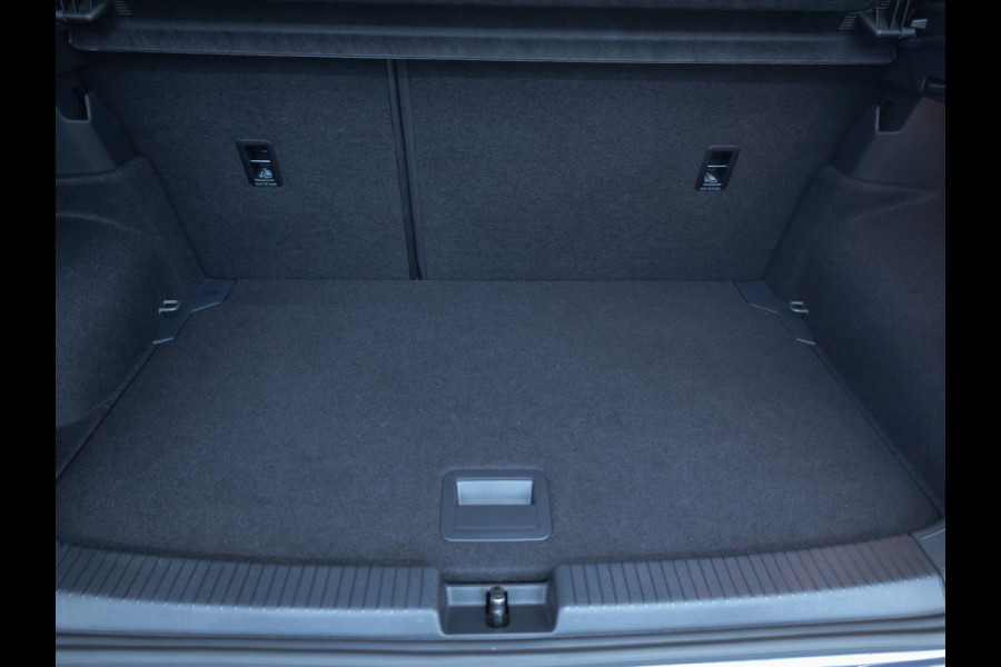 Volkswagen T-Cross 1.0 TSI Business Edition Automaat 116 PK | nw model | Stoelverwarming | PDC V+A | Airco | Draadloze telefoonlader, Apple Carplay / Android auto, Led