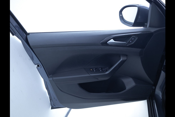 Volkswagen T-Cross 1.0 TSI Business Edition Automaat 116 PK | nw model | Stoelverwarming | PDC V+A | Airco | Draadloze telefoonlader, Apple Carplay / Android auto, Led