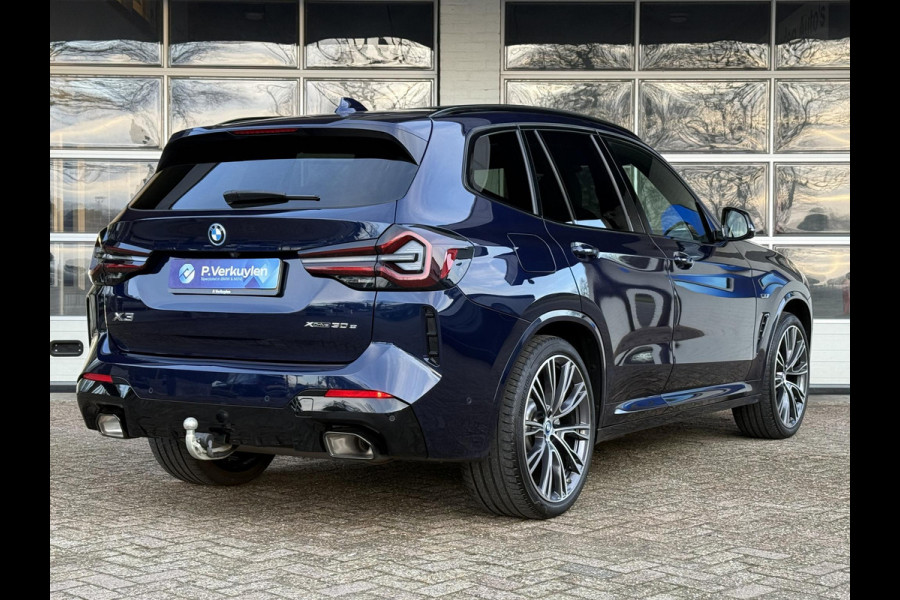 BMW X3 xDrive30e M SPORT | PANORAMA | TREKHAAK | HEAD UP | 21" LM VELGEN | SIDE ASSIST |