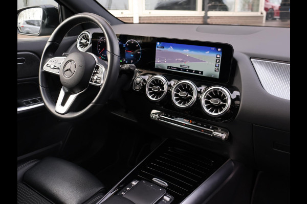 Mercedes-Benz EQA 250 LUXURY 67 kWh SOH 96% + PANORAMA | CAMERA | SFEERVERLICHTING | STOELVERWARMING