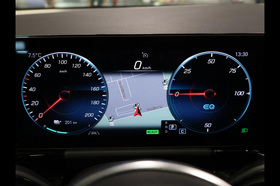 Mercedes-Benz EQA 250 LUXURY 67 kWh SOH 96% + PANORAMA | CAMERA | SFEERVERLICHTING | STOELVERWARMING