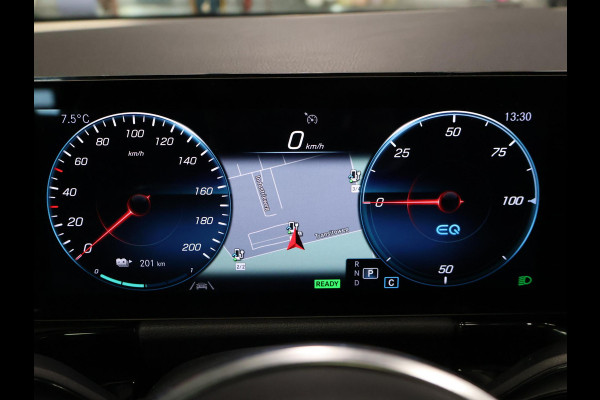 Mercedes-Benz EQA 250 LUXURY 67 kWh SOH 96% + PANORAMA | CAMERA | SFEERVERLICHTING | STOELVERWARMING