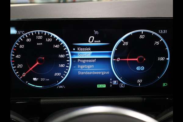 Mercedes-Benz EQA 250 LUXURY 67 kWh SOH 96% + PANORAMA | CAMERA | SFEERVERLICHTING | STOELVERWARMING
