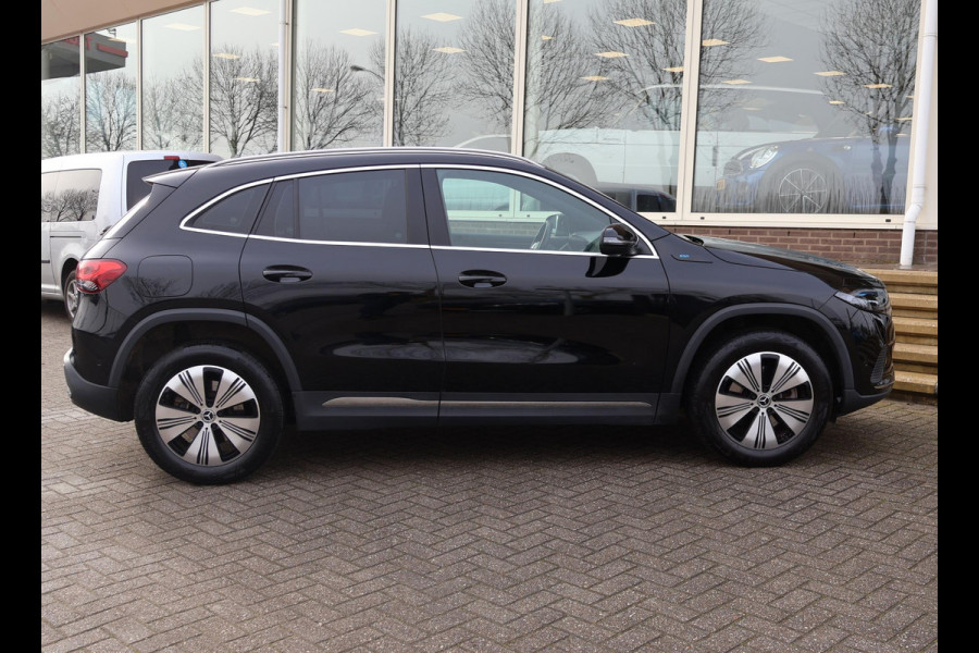 Mercedes-Benz EQA 250 LUXURY 67 kWh SOH 96% + PANORAMA | CAMERA | SFEERVERLICHTING | STOELVERWARMING