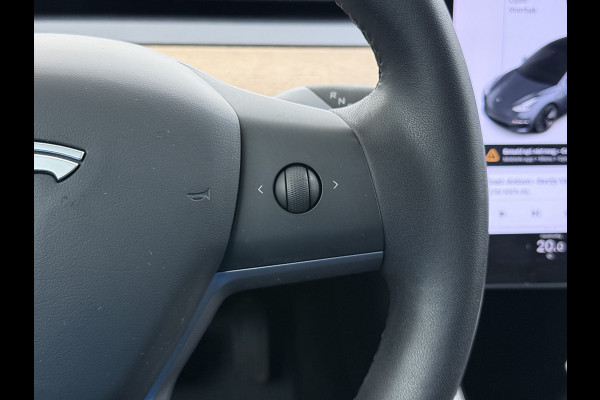 Tesla Model 3 RWD SR plus 325PK SOH 93% LFP Accu Lmv 18" AutoPilot Leder Panoramadak Adaptive-Cruise Camera's Elektr.-Stuur+Stoelen+Spiegels+G Navi LED DAB Voorverwarmen interieur via App Keyless One-Pedal-Drive 1e Eigenaar Origineel Nederlandse Auto Fabrieksgarantie op Accu en Motor tot 11-12-2028/160.000km
