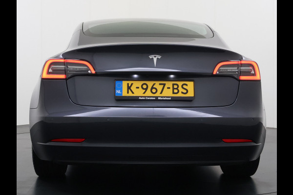 Tesla Model 3 RWD SR plus 325PK SOH 93% LFP Accu Lmv 18" AutoPilot Leder Panoramadak Adaptive-Cruise Camera's Elektr.-Stuur+Stoelen+Spiegels+G Navi LED DAB Voorverwarmen interieur via App Keyless One-Pedal-Drive 1e Eigenaar Origineel Nederlandse Auto Fabrieksgarantie op Accu en Motor tot 11-12-2028/160.000km