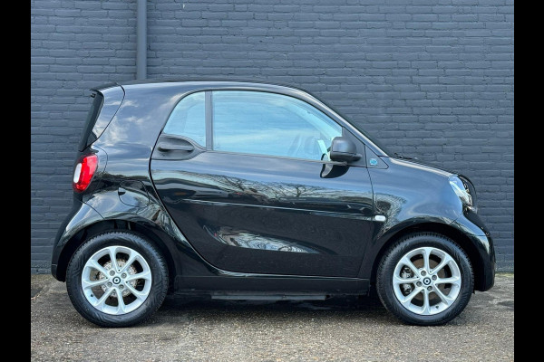Smart Fortwo EQ Comfort 18 kWh NAVI | PDC | AUTOMAAT | AIRCO | NWE APK