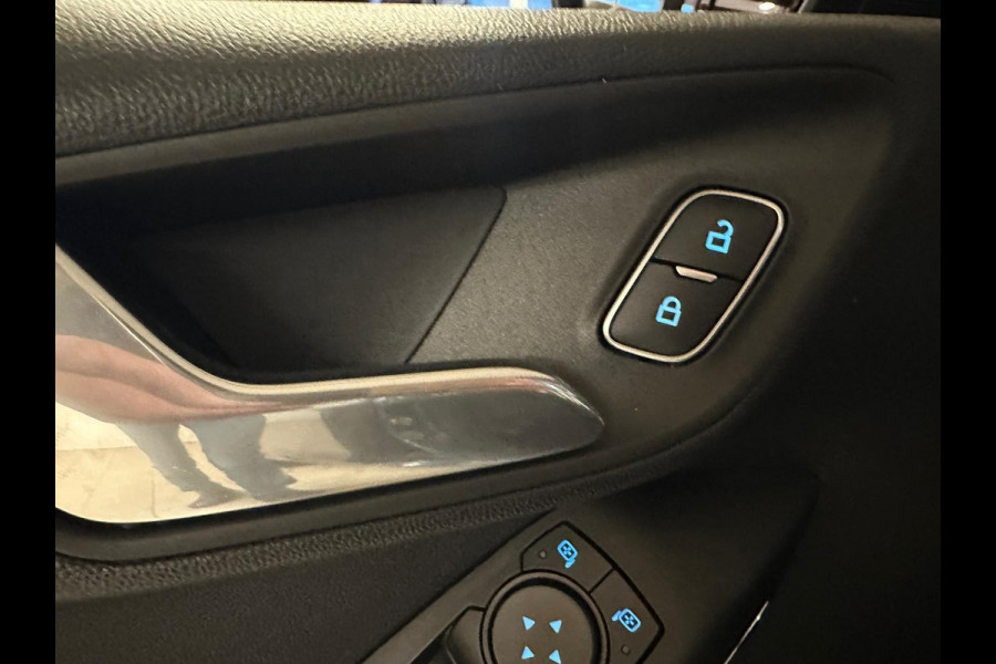 Ford Fiesta 1.0 EcoBoost Hybrid Titanium X 125PK MILD HYBRID AIRCO NAVI CRUISE APPLE CARPLAY VELGEN NIEUWSTAAT
