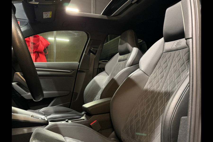 Audi S3 Sportback 2.0 TFSI quattro Edition One |PANORAMADAK|B&O|KEYLESS|CARPLAY|310PK|SFEERVERLICHTING|DEALER ONDERHOUDEN|2023 VOL