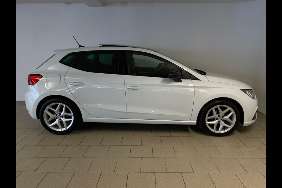 Seat Ibiza 1.0 TSI FR Business Intense PANO ECC 18 inch Velgen