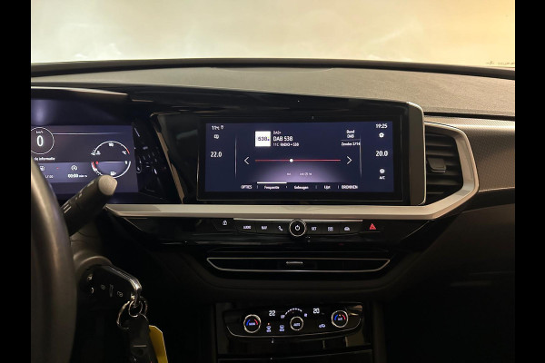 Opel Grandland 1.2 Turbo GS Line 130PK AIRCO CLIMA CRUISE NAVI VIA APP APPLE CARPLAY PDC SPORTINT VELG NIEUWSTAAT