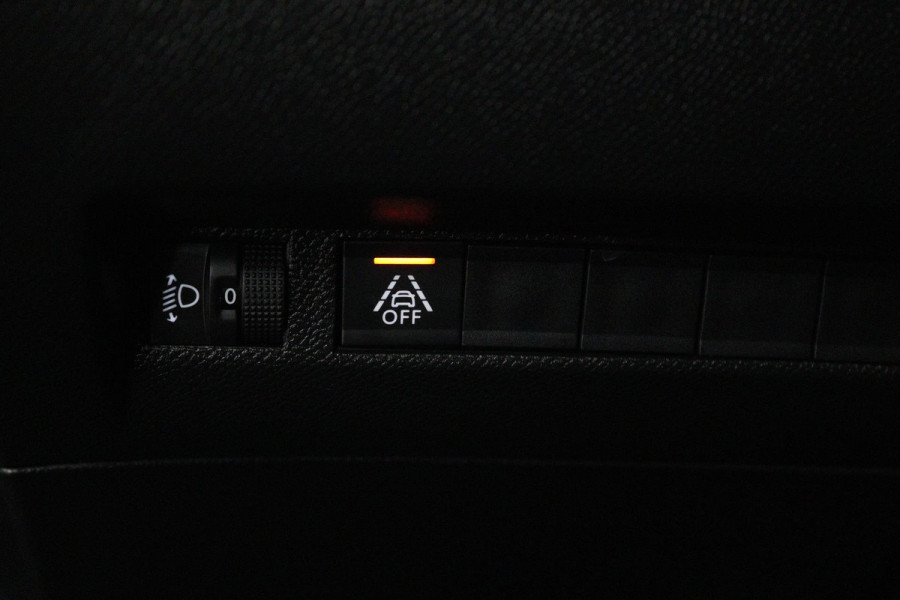 Peugeot 2008 1.2 PureTech Blue Lease Allure (NAVIGATIE, CAMERA, PDC, CARPLAY, LED, 1e EIGENAAR, GOED ONDERHOUDEN)