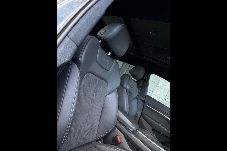 Audi e-tron E-tron quattro Launch edition Black 2x S - LINE, panoramadak, 1/2 lederen sportinterieur, vele opties, NL auto