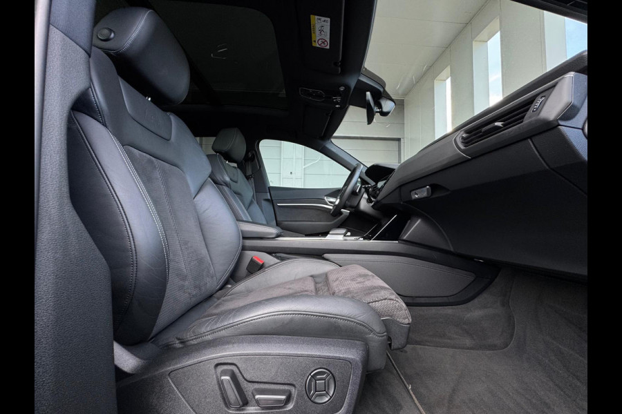 Audi e-tron E-tron quattro Launch edition Black 2x S - LINE, panoramadak, 1/2 lederen sportinterieur, vele opties, NL auto