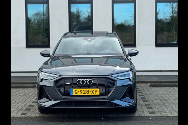Audi e-tron E-tron quattro Launch edition Black 2x S - LINE, panoramadak, 1/2 lederen sportinterieur, vele opties, NL auto
