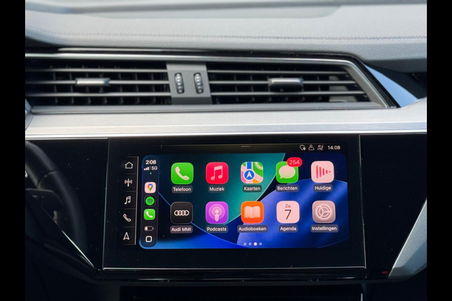 Audi e-tron E-tron quattro Launch edition Black 2x S - LINE, panoramadak, 1/2 lederen sportinterieur, vele opties, NL auto