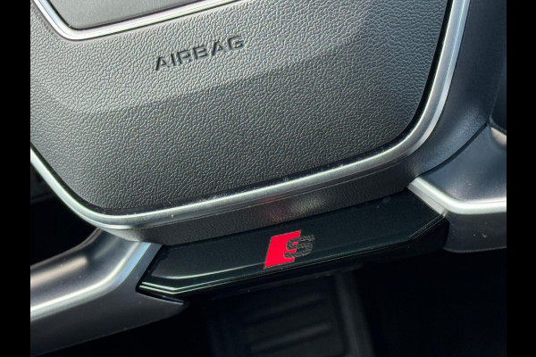 Audi e-tron E-tron quattro Launch edition Black 2x S - LINE, panoramadak, 1/2 lederen sportinterieur, vele opties, NL auto