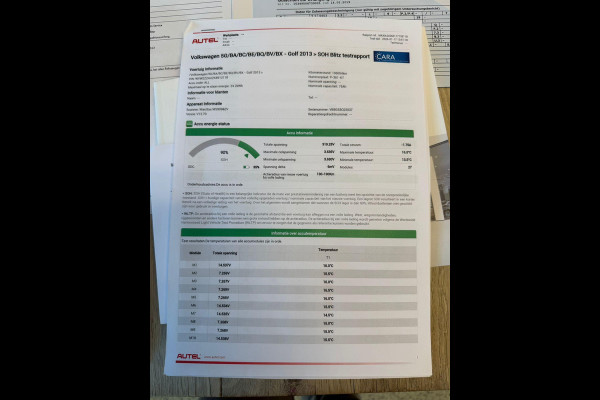 Volkswagen e-Golf e-Golf SOH 90% | WARMTEPOMP | CAMERA | VIRTUAL DASH | DODE HOEK | CARPLAY | STOELVERWARMING | ALL SEASON BANDEN | KEYLESS START & GO | RIJKLAAR INCL. 12 MND BOVAG GARANTIE