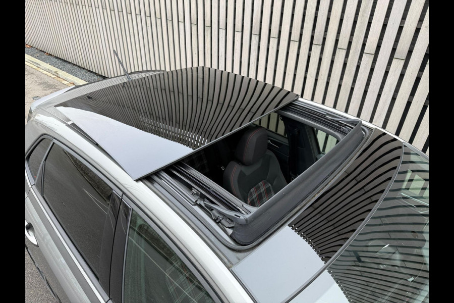 Volkswagen Polo 2.0 TSI GTI /Panodak /Camera /Led /Beats