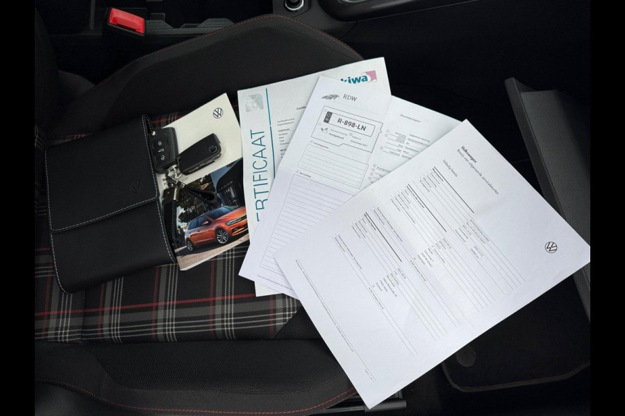 Volkswagen Polo 2.0 TSI GTI /Panodak /Camera /Led /Beats