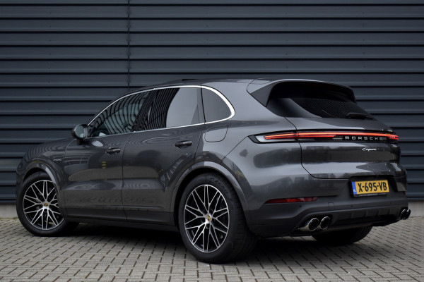 Porsche Cayenne 3.0 E-Hybrid 470pk Sport Chrono | Pano | Matrix | ACC | 21'' Wielen | Bose | Trekhaak | Orig. NL |
