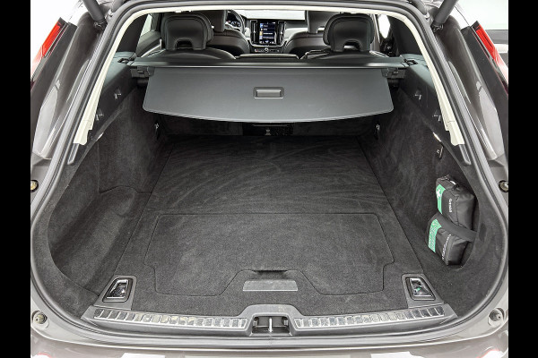 Volvo V90 2.0 B4 198PK Pro Edition automaat / Airco-ecc / Navi / Leder / Adap-cruise / Lmv / Xenon / Car-play / Apk 04-2027