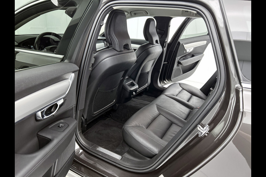 Volvo V90 2.0 B4 198PK Pro Edition automaat / Airco-ecc / Navi / Leder / Adap-cruise / Lmv / Xenon / Car-play / Apk 04-2027