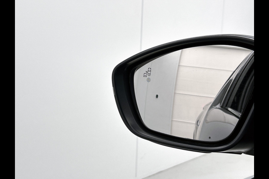 DS DS 3 Crossback E-Tense Executive 444KM Wltp / Cruise ctr. / Lm velg. / Airco-ecc / Navigatie / DAB / Privacy Glass / Achteruitrijcamera met 180° Vision + parkeersensoren vóór en achter / Apk 05-2027