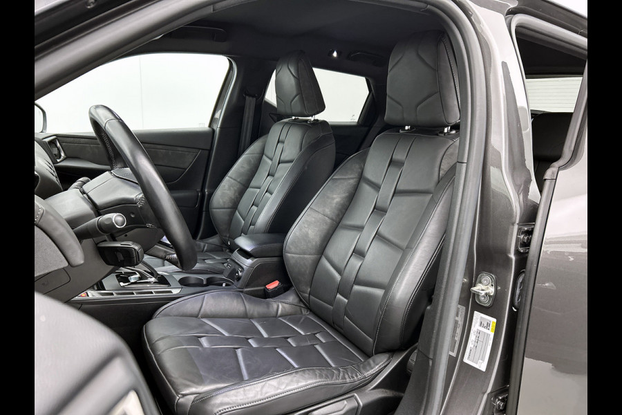 DS DS 3 Crossback E-Tense Executive 444KM Wltp / Cruise ctr. / Lm velg. / Airco-ecc / Navigatie / DAB / Privacy Glass / Achteruitrijcamera met 180° Vision + parkeersensoren vóór en achter / Apk 05-2027