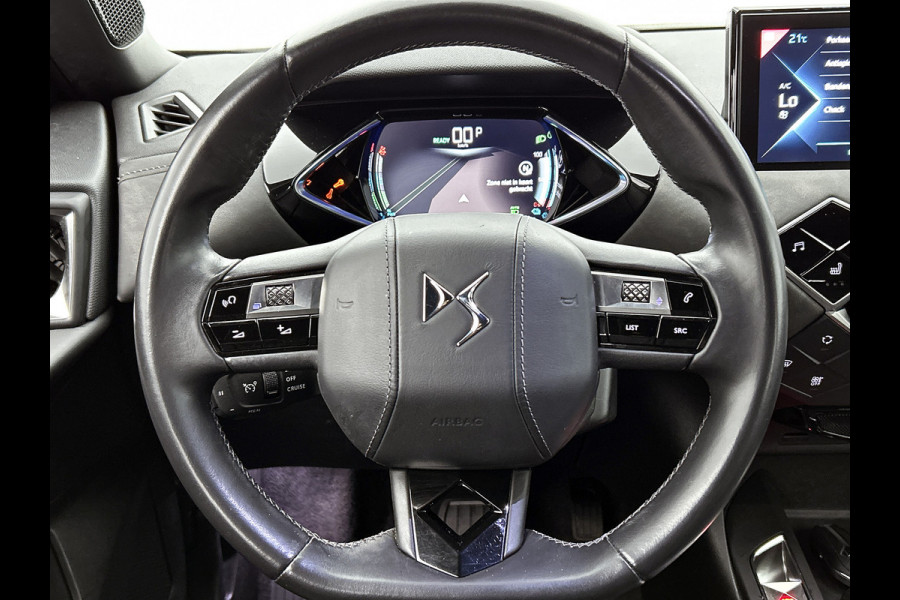 DS DS 3 Crossback E-Tense Executive 444KM Wltp / Cruise ctr. / Lm velg. / Airco-ecc / Navigatie / DAB / Privacy Glass / Achteruitrijcamera met 180° Vision + parkeersensoren vóór en achter / Apk 05-2027
