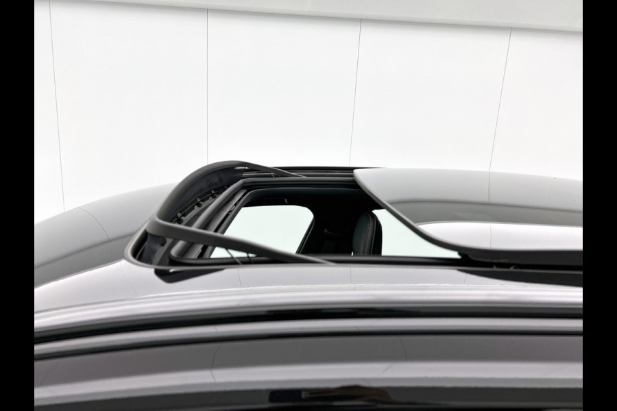 Volvo V60 2.0 T8 Hybride SOH 94% AWD R-Design / Panoramadak / Leder / Navigatie / Adap. Cruise / Pdc.V+A / Stuur- Stoelverwarming / Apk 01-2028