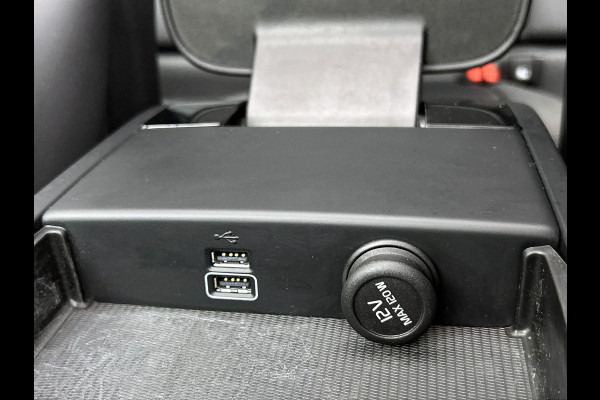 Volvo V60 2.0 T8 Hybride SOH 94% AWD R-Design / Panoramadak / Leder / Navigatie / Adap. Cruise / Pdc.V+A / Stuur- Stoelverwarming / Apk 01-2028