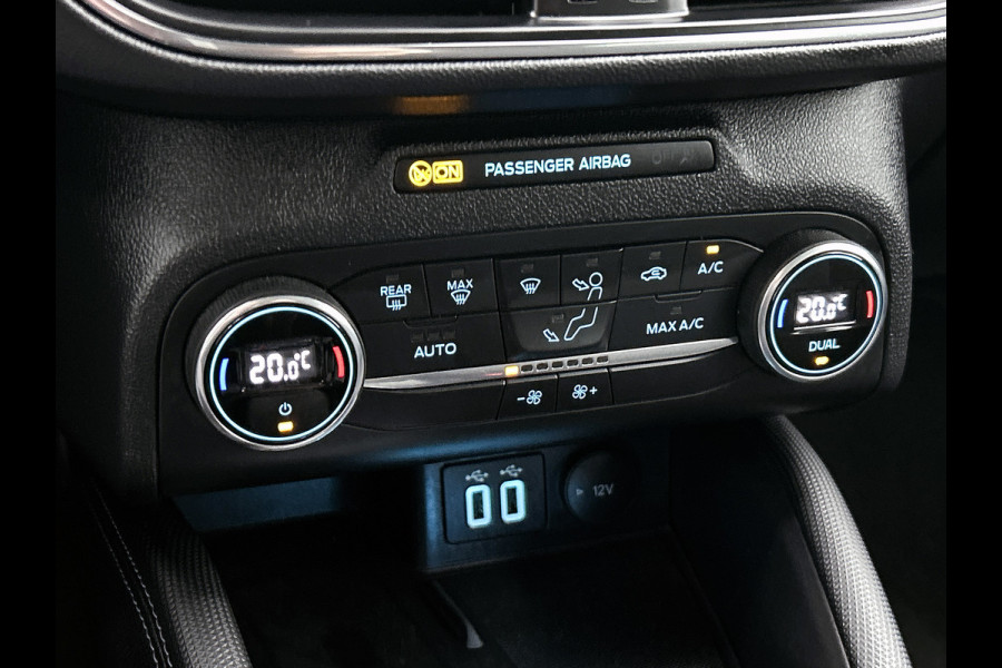 Ford Focus 1.5 Automaat 150PK Active X 5Drs. / Panorama dak / B&O Audio / Pdc.+Camera / Navigatie / Airco-ecc. / Apk 01-2027