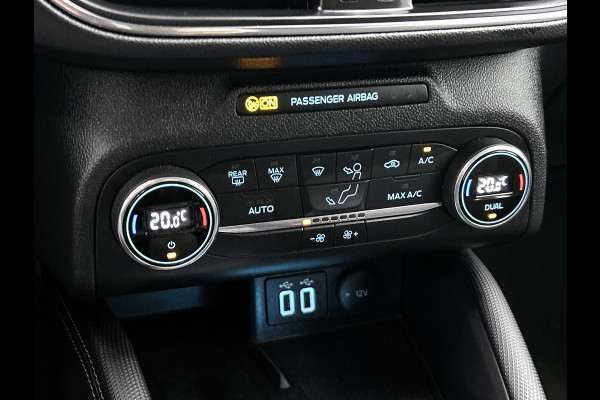 Ford Focus 1.5 Automaat 150PK Active X 5Drs. / Panorama dak / B&O Audio / Pdc.+Camera / Navigatie / Airco-ecc. / Apk 01-2027