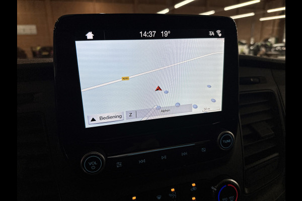 Ford Transit Custom 340 2.0 TDCI Trend Automaat Euro6 H2 3Pers. / Navigatie / Pdc./ Airco / Safety&Comfort pack / Driver assist / Stoelverwarming / Distributie vv.bij 36.126 KM / / Apk 11-2026