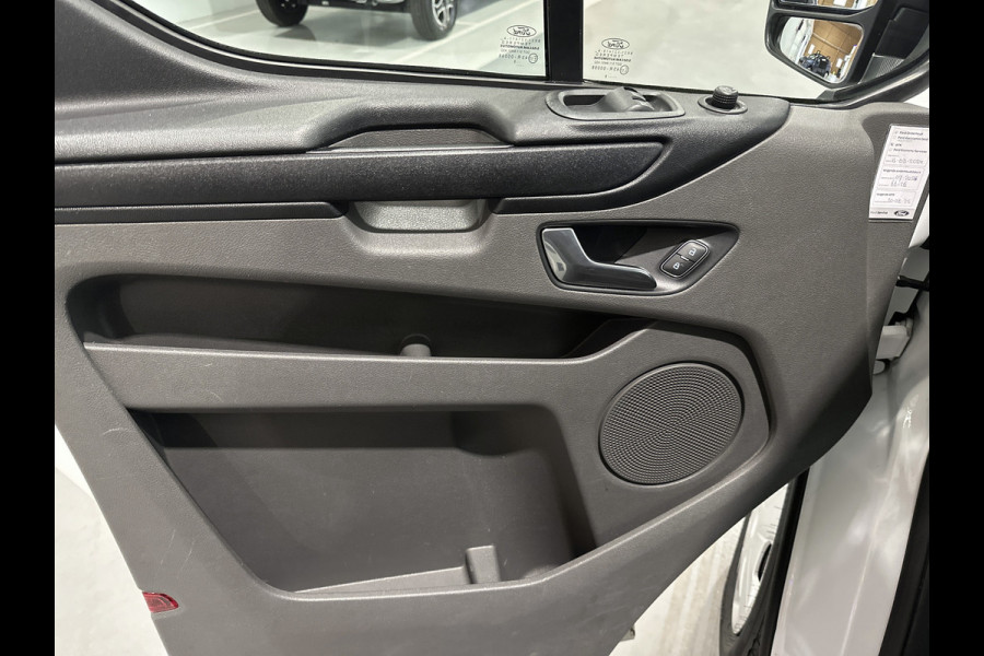 Ford Transit Custom 340 2.0 TDCI Trend Automaat Euro6 H2 3Pers. / Navigatie / Pdc./ Airco / Safety&Comfort pack / Driver assist / Stoelverwarming / Distributie vv.bij 36.126 KM / / Apk 11-2026