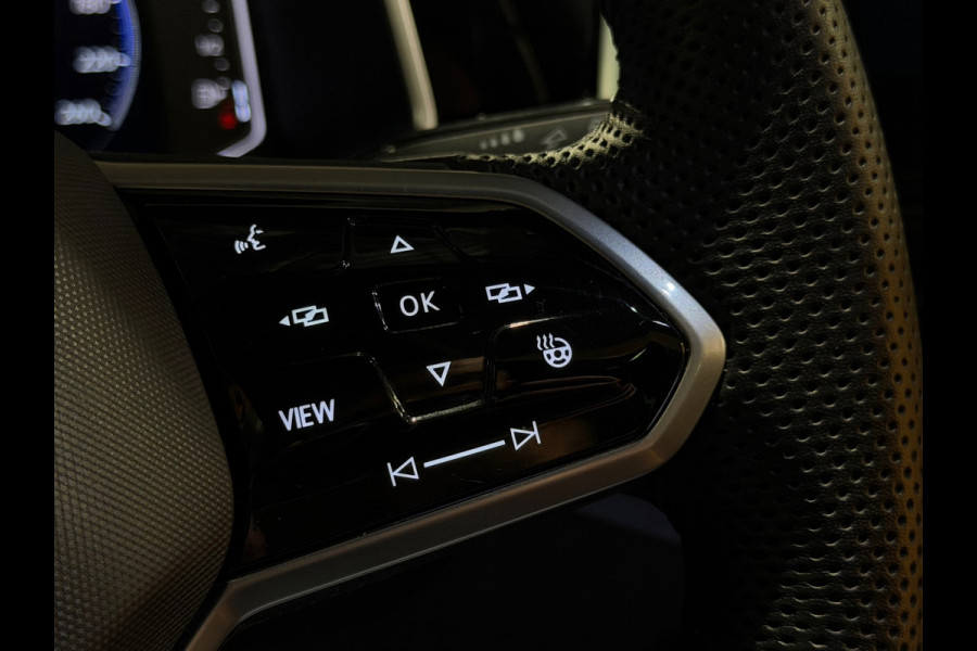 Volkswagen T-Roc 1.5 TSI R-Line Business+ |PANORAMADAK|BEATS BY DRE|MASSAGE|IQ LIGHTS|KEYLESS|DEALER ONDERHOUDEN|TREKHAAK|SFEERVER