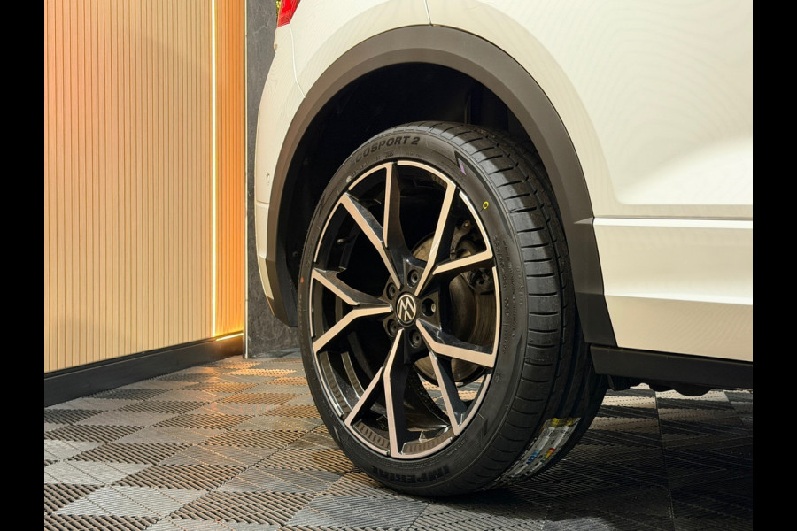 Volkswagen T-Roc 1.5 TSI R-Line Business+ |PANORAMADAK|BEATS BY DRE|MASSAGE|IQ LIGHTS|KEYLESS|DEALER ONDERHOUDEN|TREKHAAK|SFEERVER