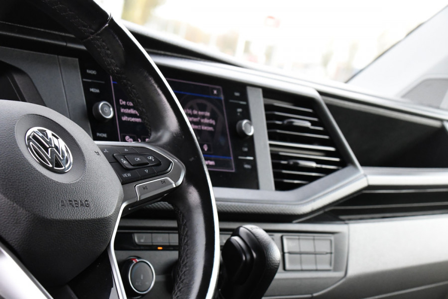 Volkswagen Transporter 2.0 TDI L2H1 30 Bulli Edition Cruise, Carplay, 150PK, Automaat, Sensoren, LED, PDC, 2 x Schuifdeur, Trekhaak, UNIEK!