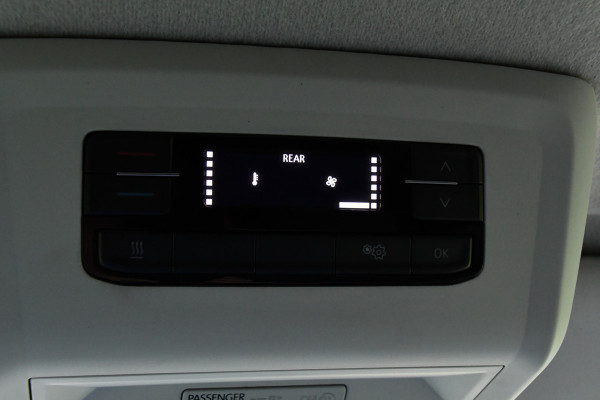 Volkswagen Transporter 2.0 TDI L2H1 30 Bulli Edition Cruise, Carplay, 150PK, Automaat, Sensoren, LED, PDC, 2 x Schuifdeur, Trekhaak, UNIEK!